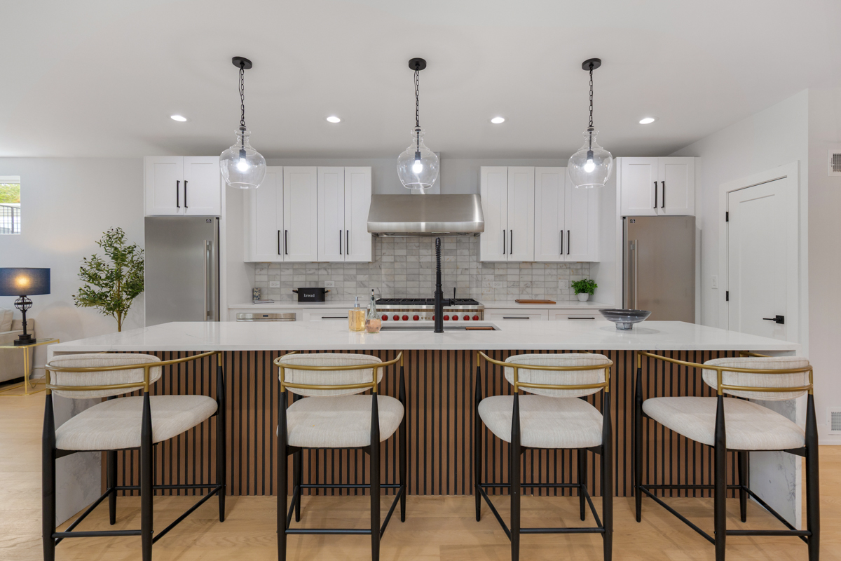 1522 West Wolfram Street Chicago IL 60657