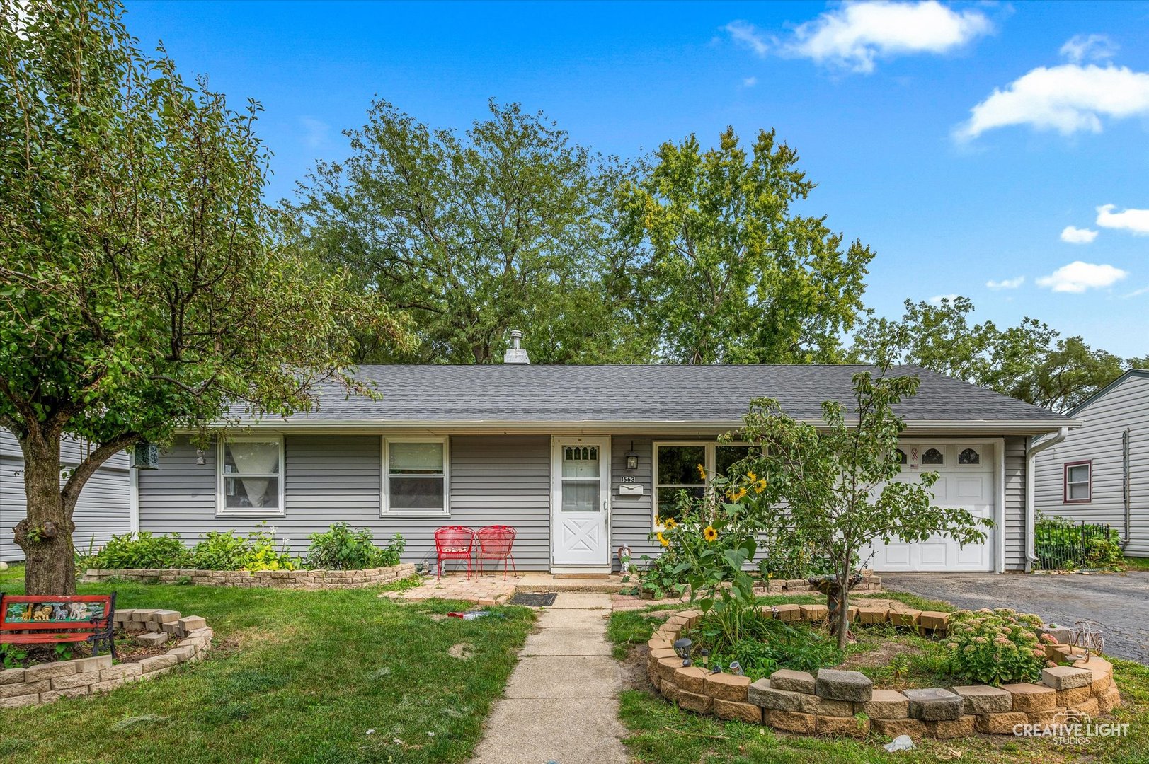 1563 Cambridge Avenue Aurora IL 60506