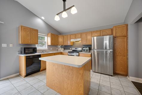 1014 Edinburgh Court Joliet IL 60431