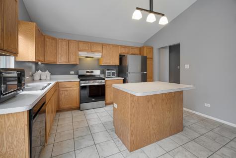 1014 Edinburgh Court Joliet IL 60431