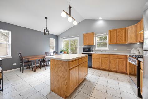 1014 Edinburgh Court Joliet IL 60431