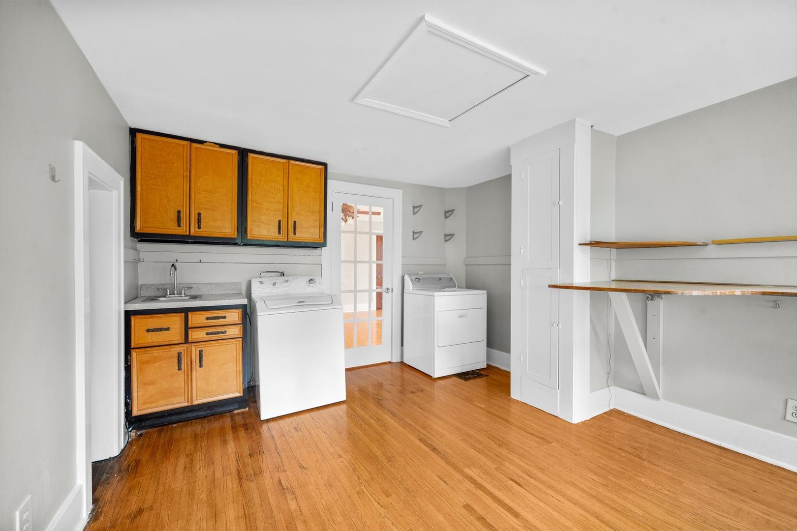 508 South Elmwood Drive Aurora IL 60506