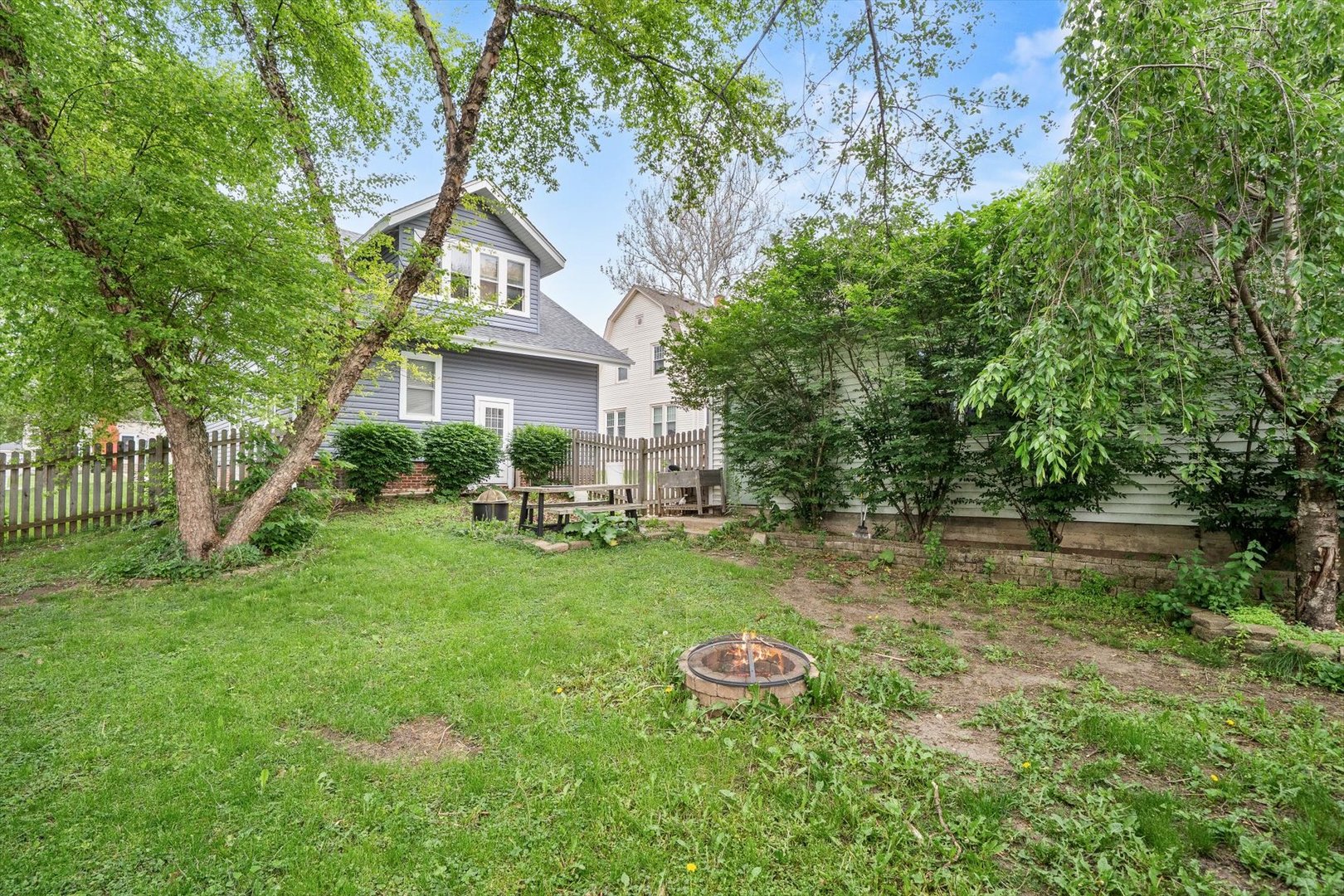 508 South Elmwood Drive Aurora IL 60506