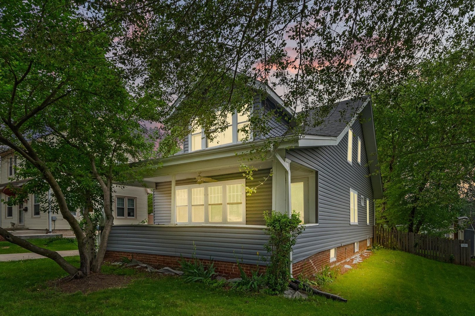 508 South Elmwood Drive Aurora IL 60506