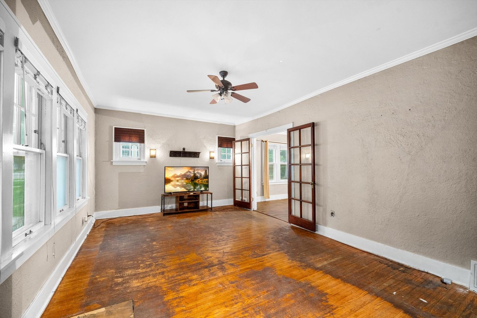 508 South Elmwood Drive Aurora IL 60506