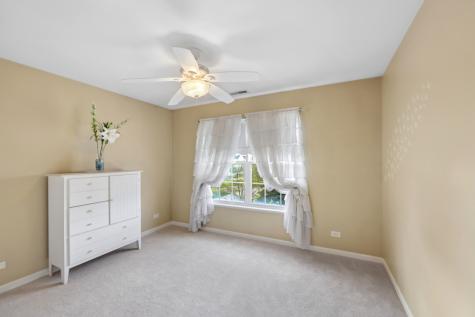 1009 Alberta Road Elgin IL 60124