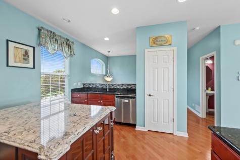 1009 Alberta Road Elgin IL 60124