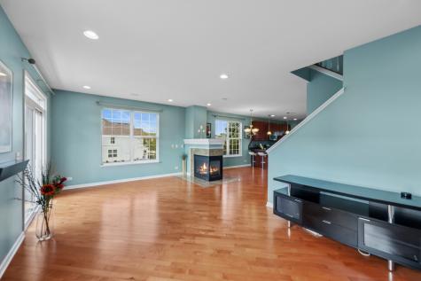 1009 Alberta Road Elgin IL 60124