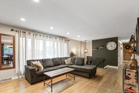 15309 Walnut Road Oak Forest IL 60452