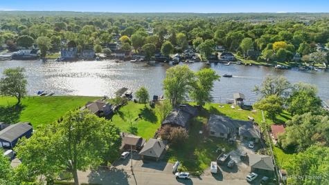 1423 North River Road Mchenry IL 60051