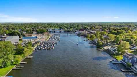 1423 North River Road Mchenry IL 60051