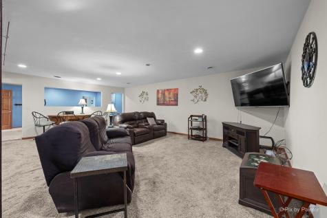 1423 North River Road Mchenry IL 60051