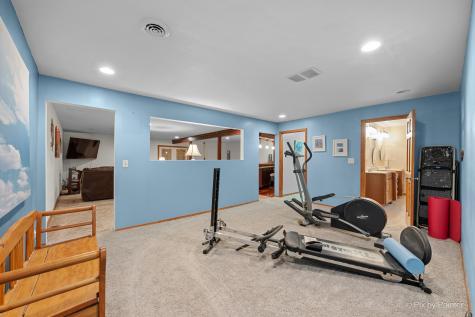 1423 North River Road Mchenry IL 60051