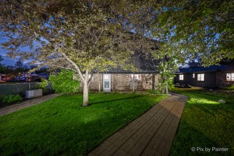 1423 North River Road Mchenry IL 60051