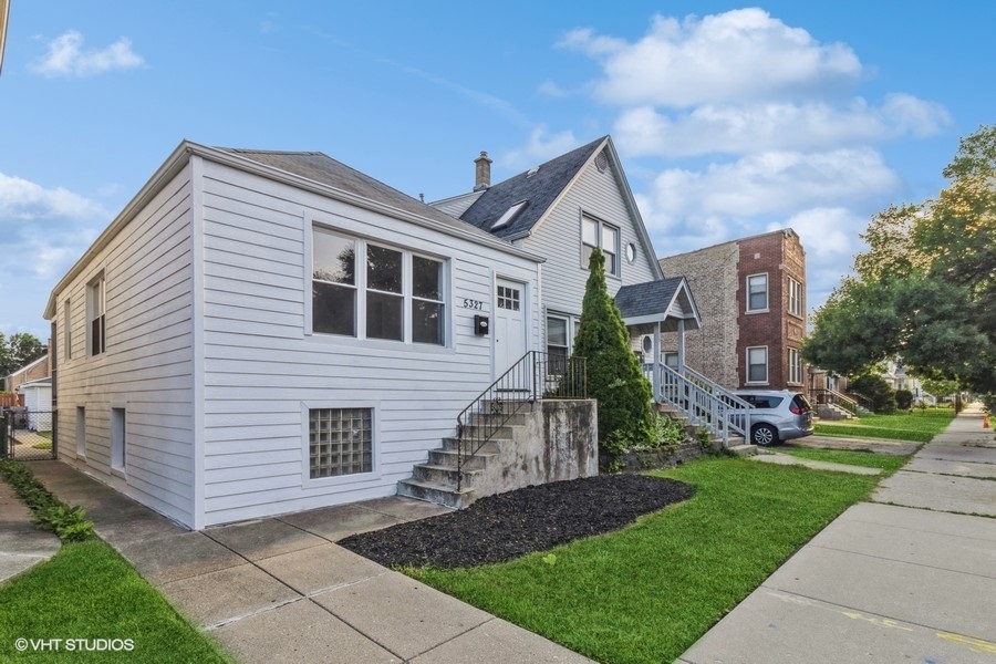 5327 West Foster Avenue Chicago IL 60630