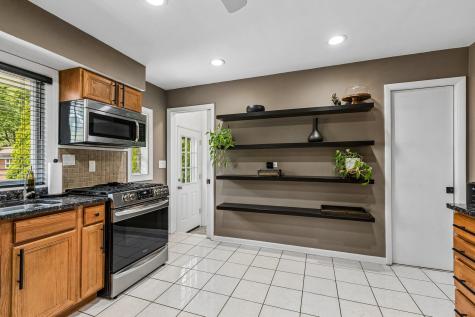 914 North Elmhurst Road Prospect Heights IL 60070