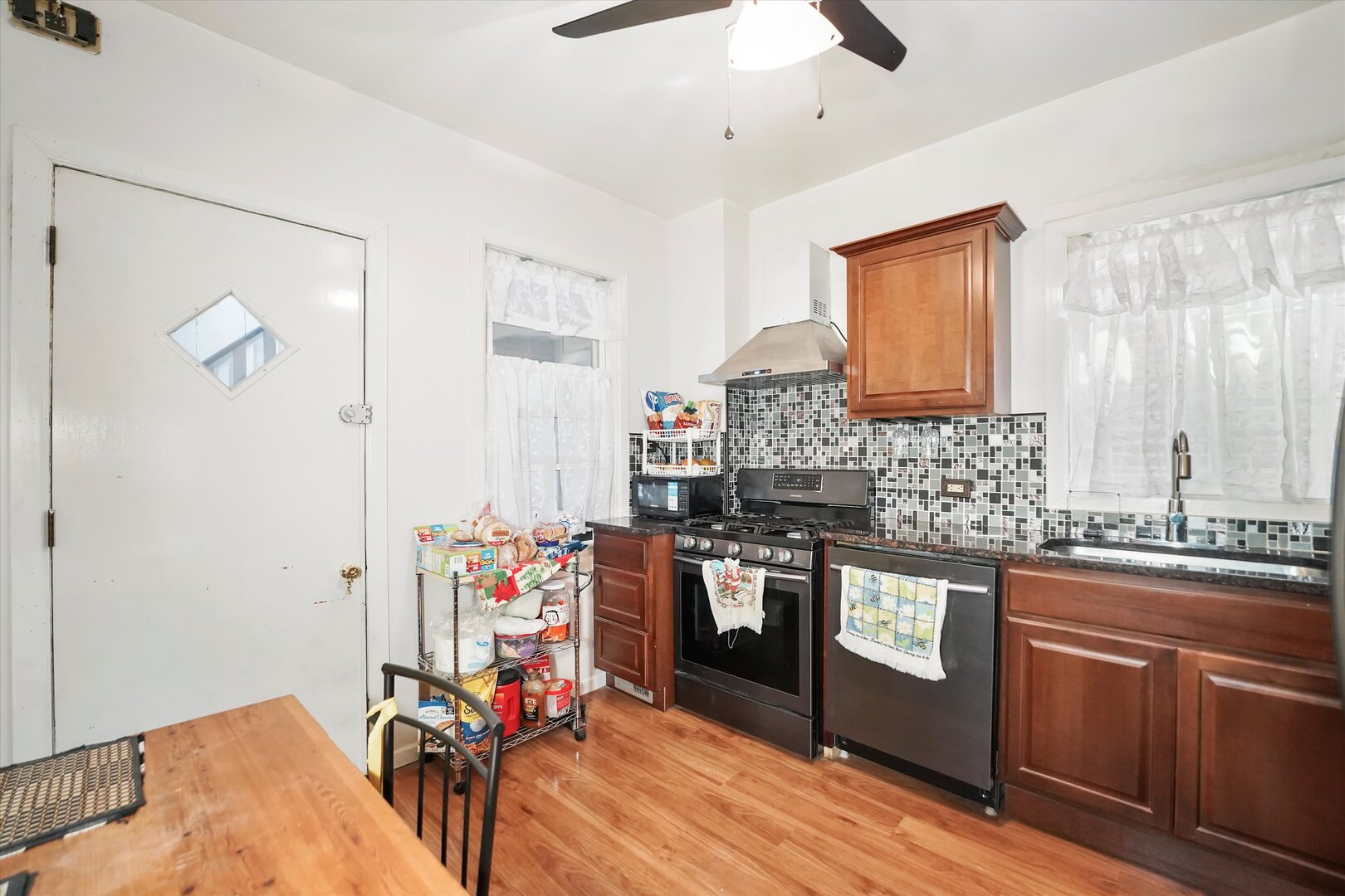 3546 West Hirsch Street Chicago IL 60651