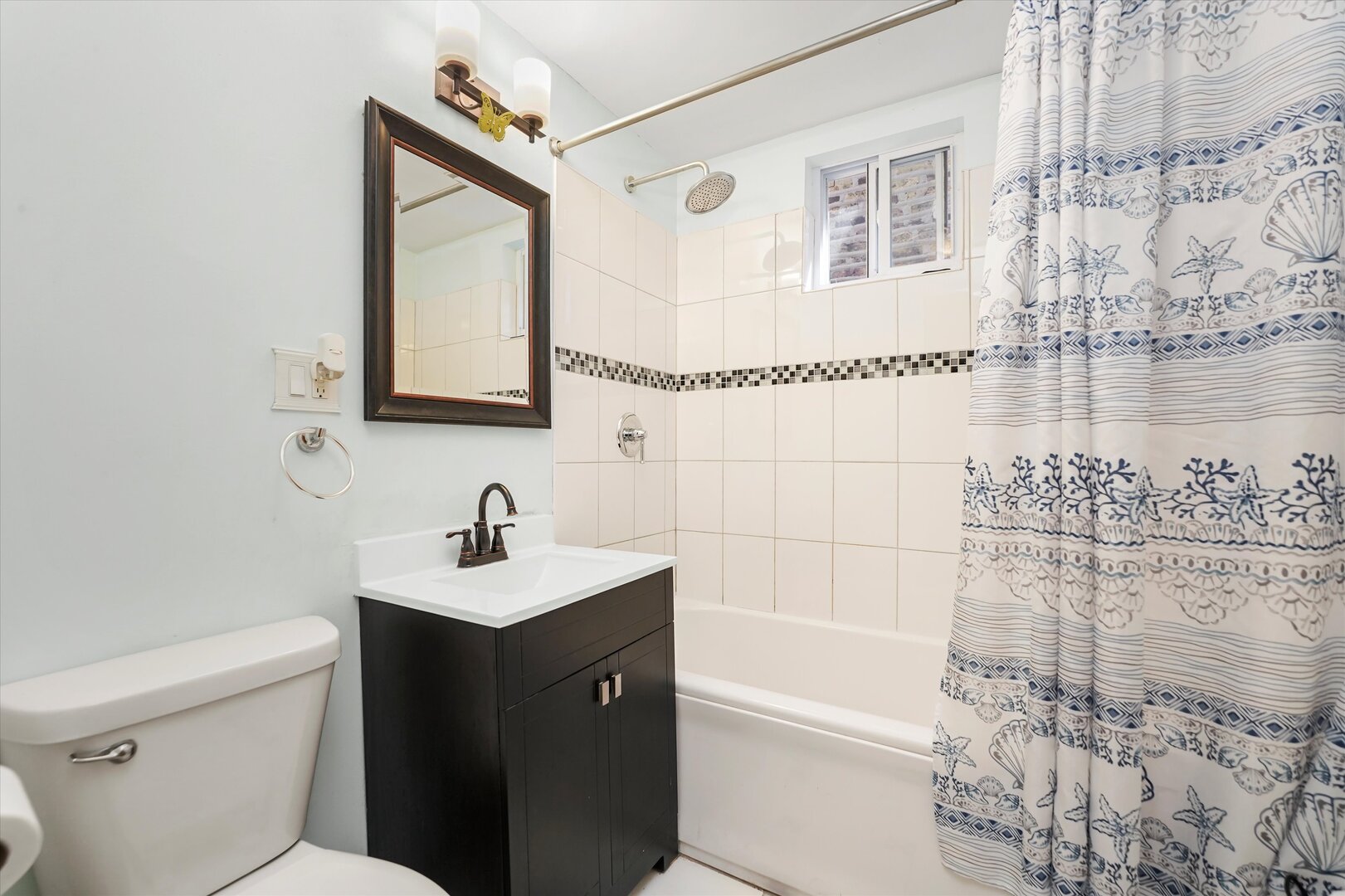 3546 West Hirsch Street Chicago IL 60651