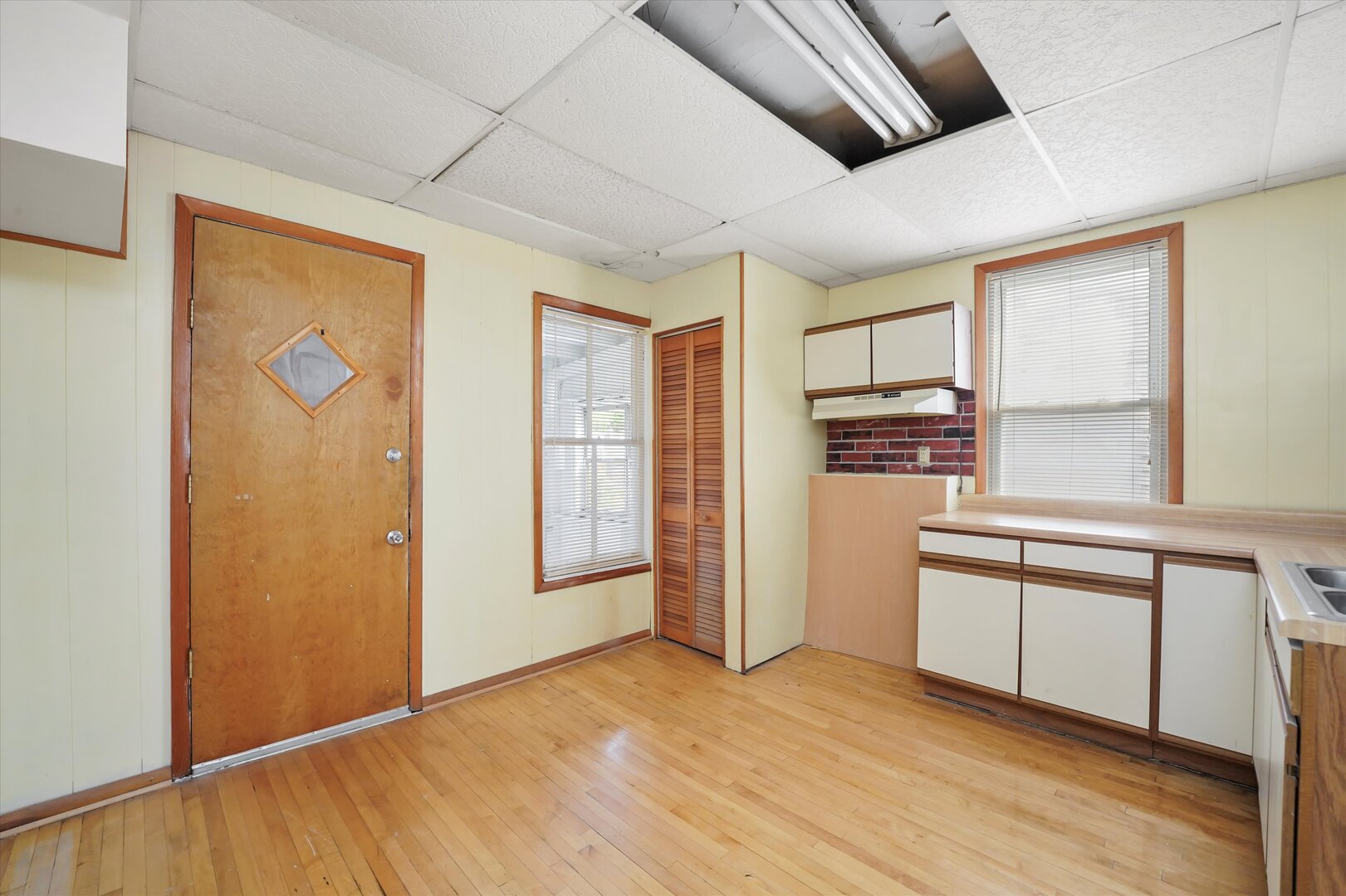 3546 West Hirsch Street Chicago IL 60651