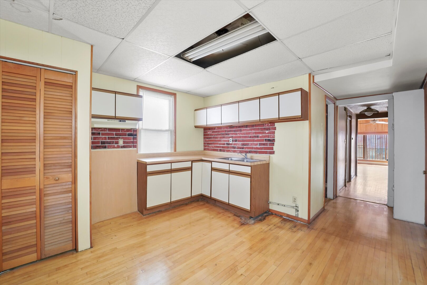 3546 West Hirsch Street Chicago IL 60651