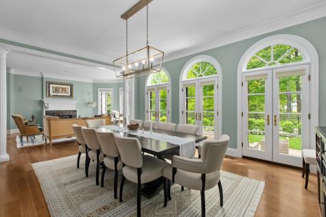 697 Bluff Road Lake Bluff IL 60044