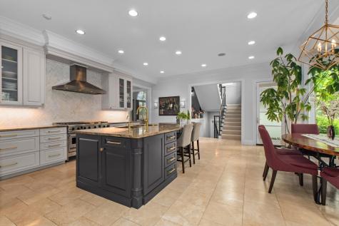697 Bluff Road Lake Bluff IL 60044