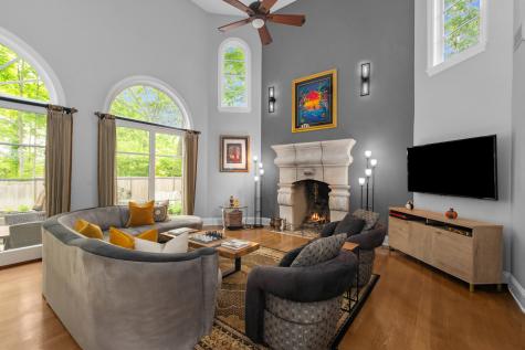 697 Bluff Road Lake Bluff IL 60044