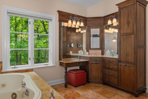 697 Bluff Road Lake Bluff IL 60044
