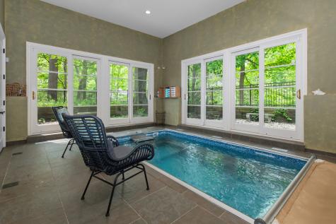 697 Bluff Road Lake Bluff IL 60044