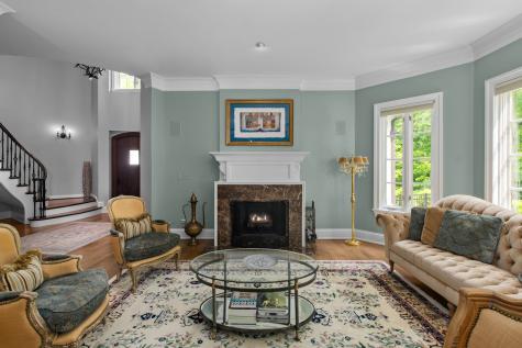 697 Bluff Road Lake Bluff IL 60044