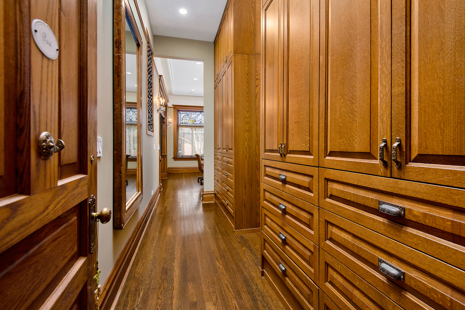 1646 North Leavitt Street Chicago IL 60647