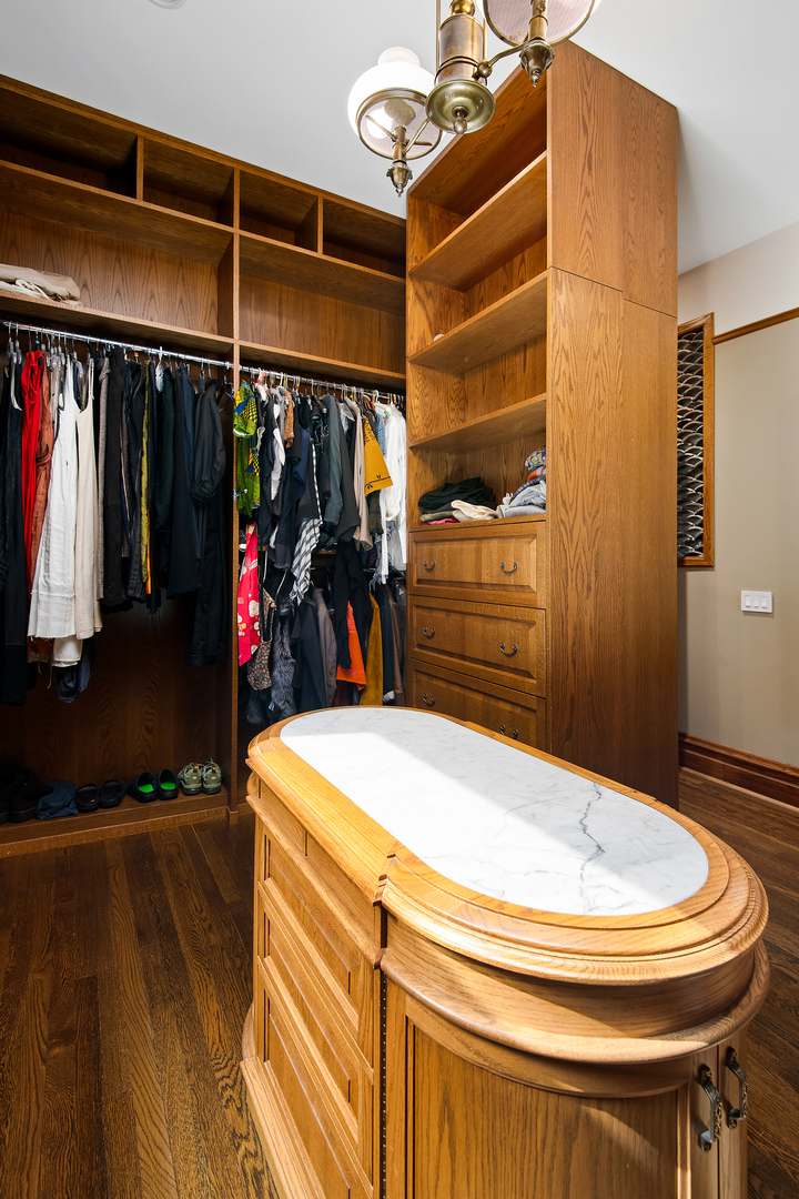 1646 North Leavitt Street Chicago IL 60647