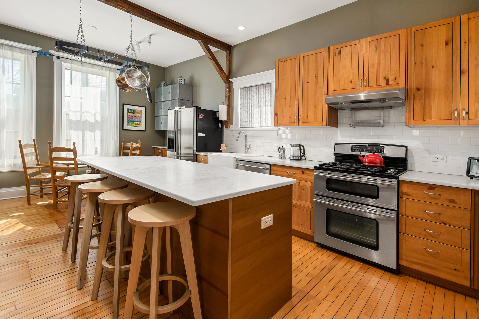 1646 North Leavitt Street Chicago IL 60647