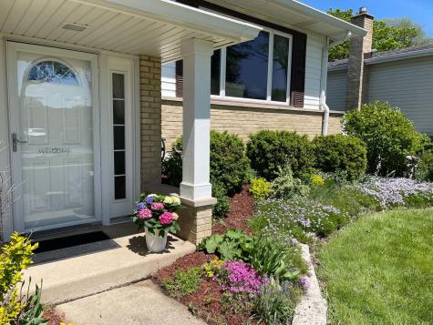 260 Brentwood Drive Des Plaines IL 60016