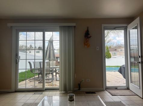 260 Brentwood Drive Des Plaines IL 60016