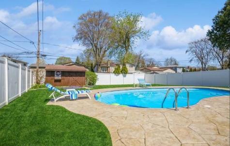 260 Brentwood Drive Des Plaines IL 60016