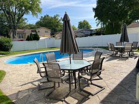260 Brentwood Drive Des Plaines IL 60016