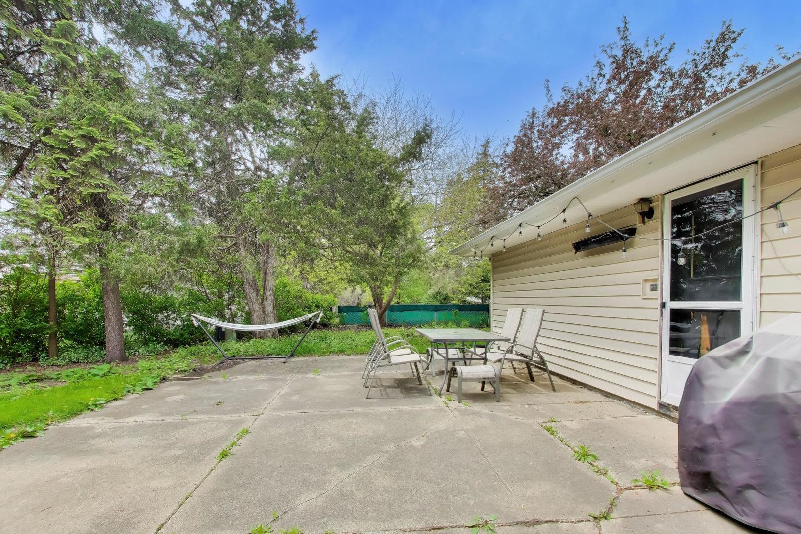 533 Carr Court Schaumburg IL 60193