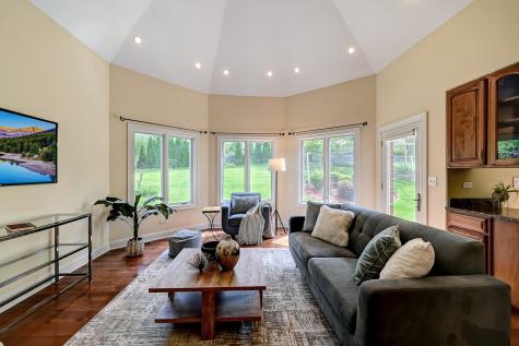 8827 Palisades Road Burr Ridge IL 60527