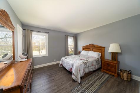1201 North Scarlet Court Addison IL 60101