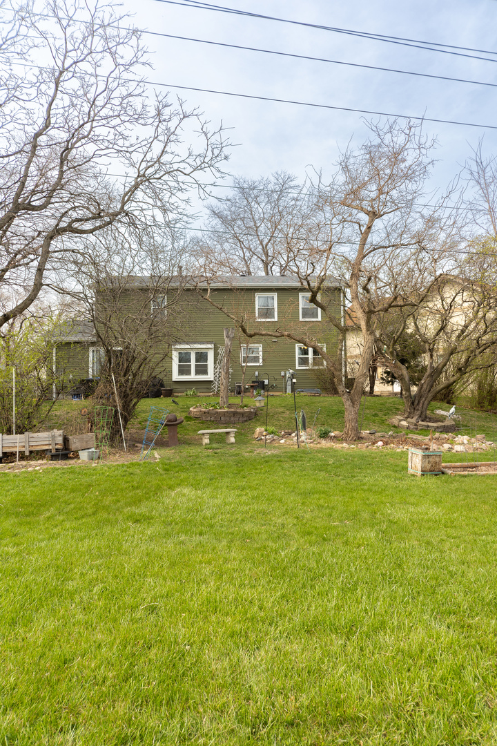 1201 North Scarlet Court Addison IL 60101
