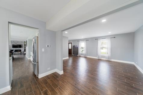 1201 North Scarlet Court Addison IL 60101