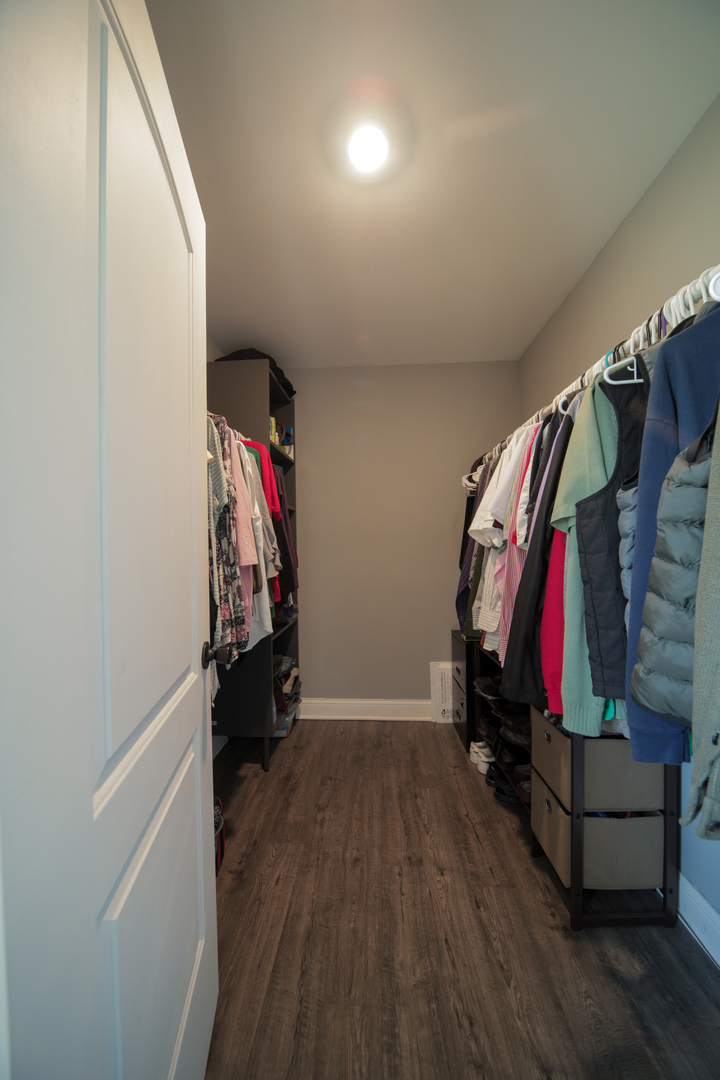 1201 North Scarlet Court Addison IL 60101