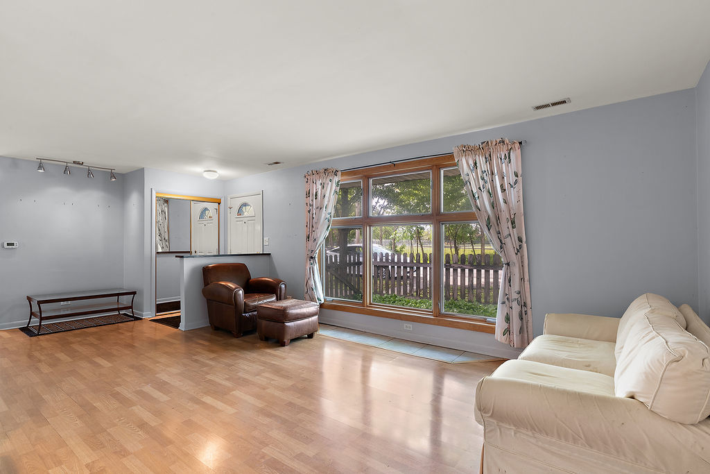 7440 West Everell Avenue Chicago IL 60631