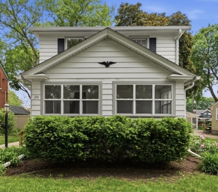 216 South Commonwealth Avenue Aurora IL 60506