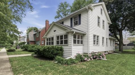 216 South Commonwealth Avenue Aurora IL 60506