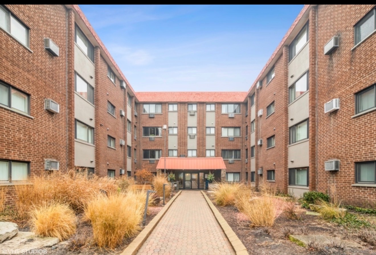 1919 South Wolf Road Hillside IL 60162