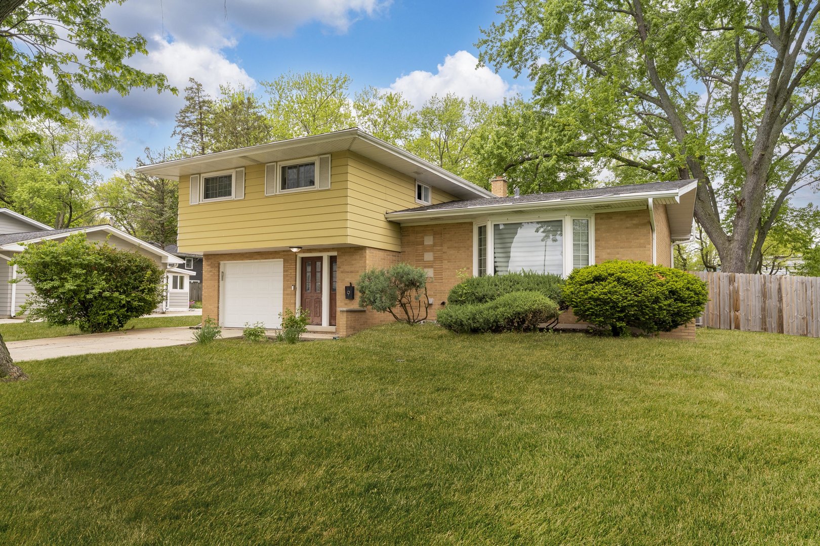 9 Sycamore Drive Naperville IL 60540