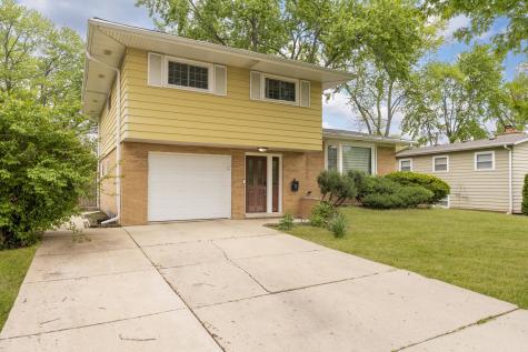 9 Sycamore Drive Naperville IL 60540