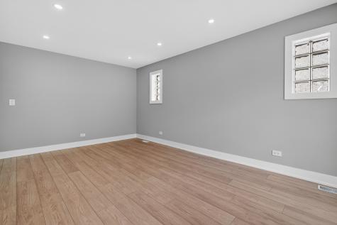 4430 North Mulligan Avenue Chicago IL 60634